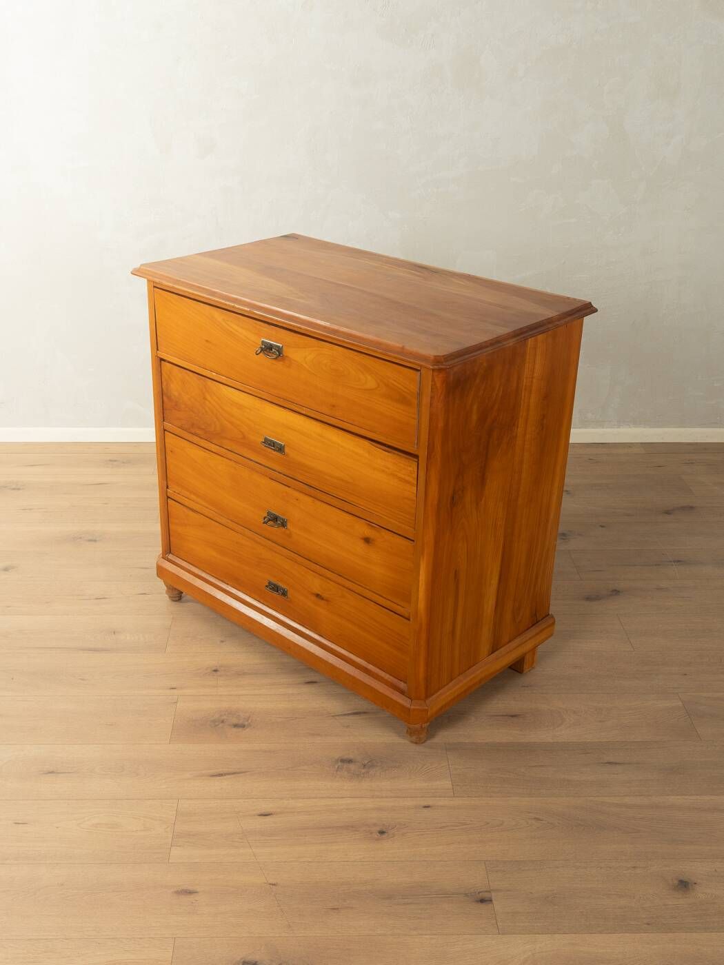 Commode Biedermeier en placage de cerisier, 19e siècle