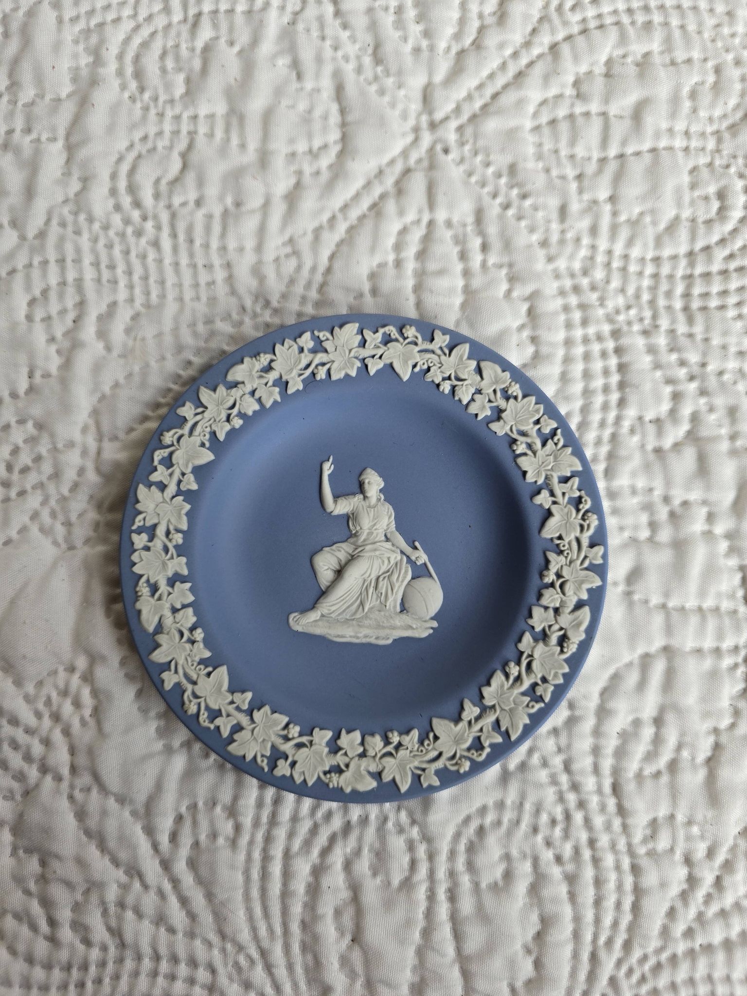 Service thé Wedgwood en biscuit bleu et blanc