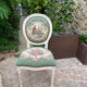 Paire de chaises médaillon