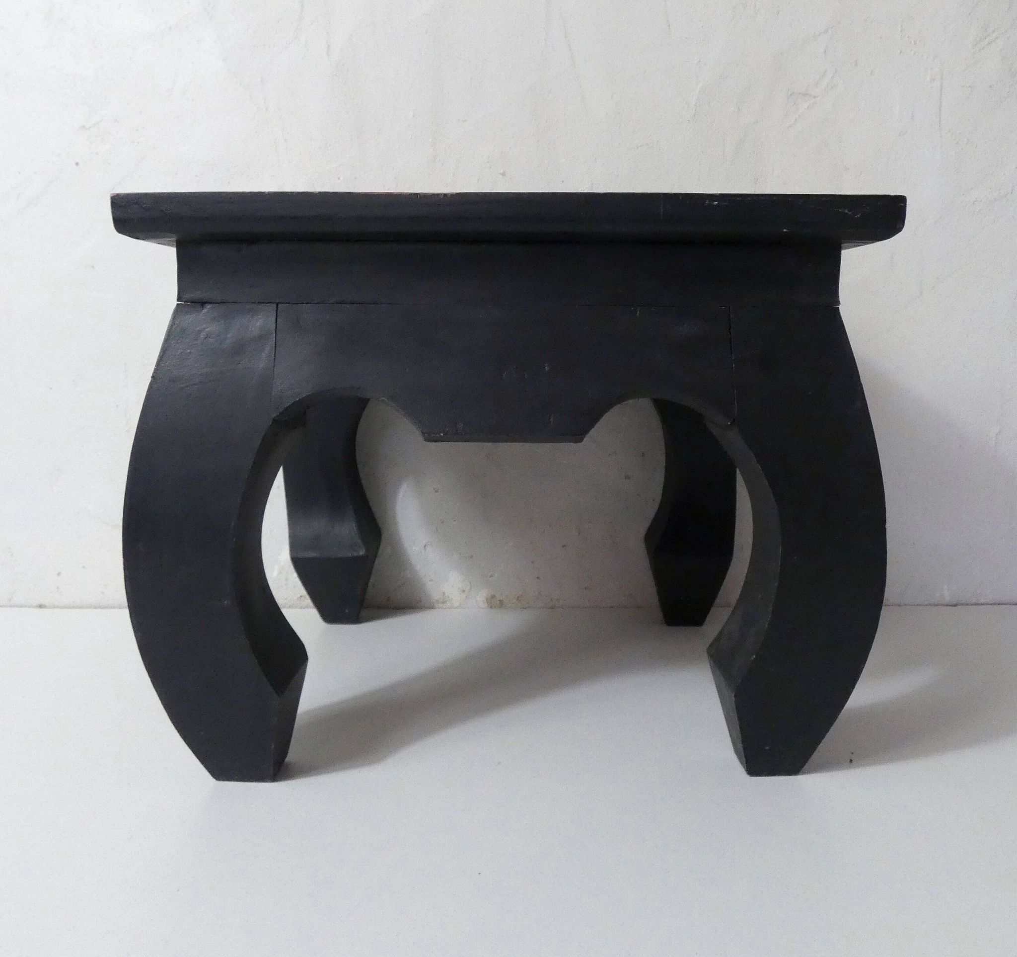 petite table d'appoint porte plante en bois massif