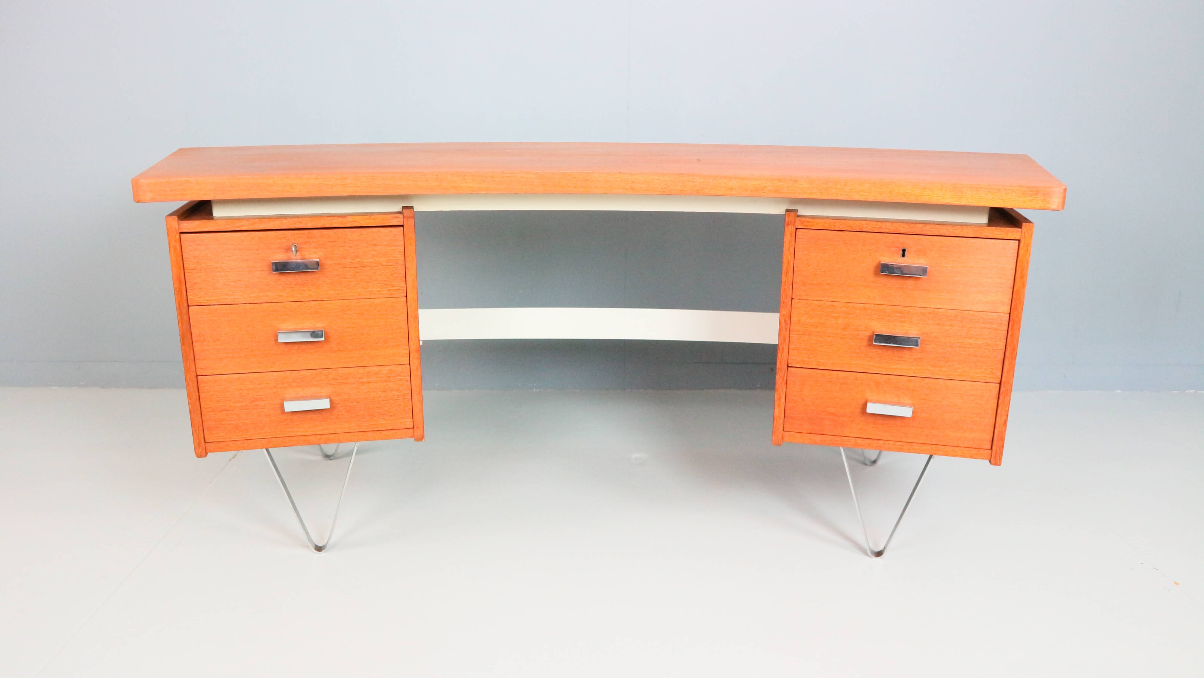 Cees Braakman Boomerang Desk with Triangle Legs for Pastoe, Dutch Design, 1950s