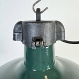 Lampe à suspension industrielle française en émail vert foncé, années 1960