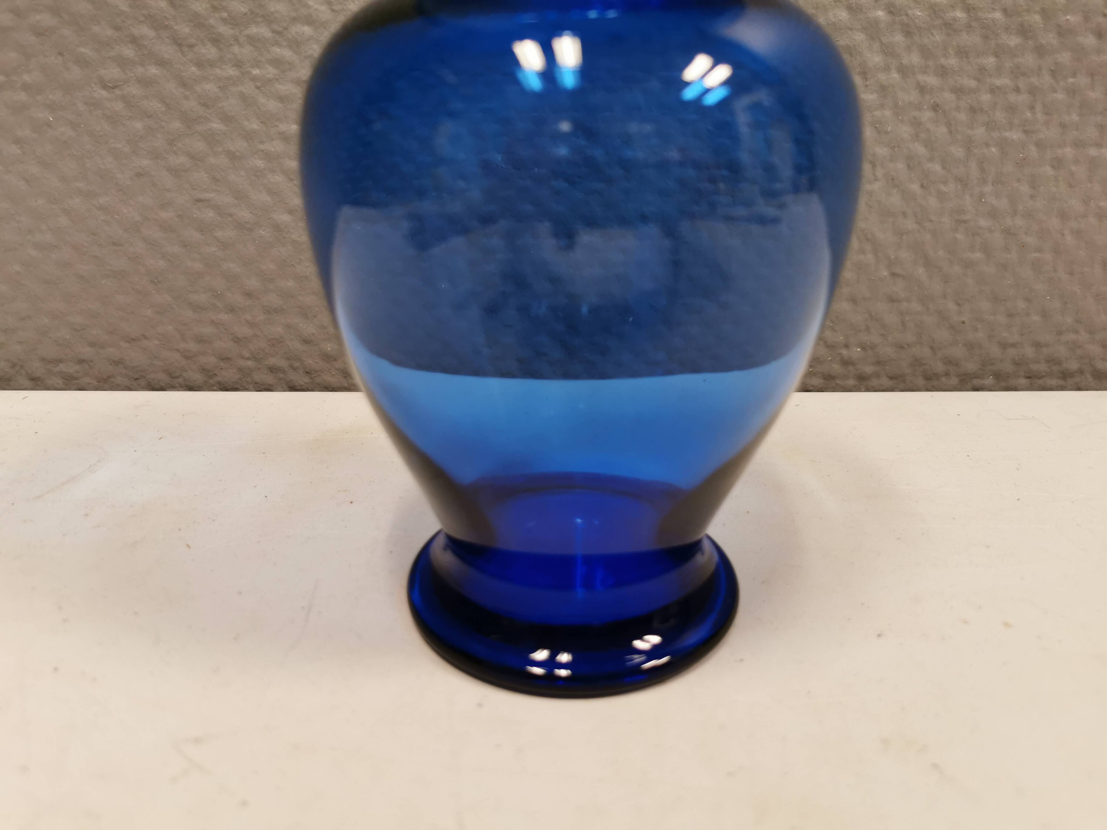 Beautiful amfora vase designed by michael bang for royal copenhagen in 1991