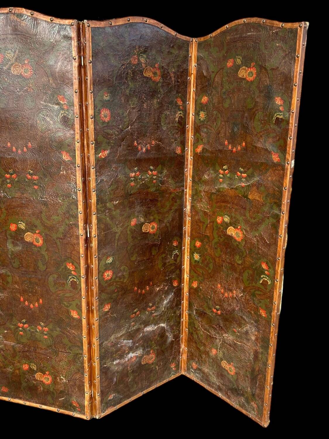 Large Four-Leaf Screen In Cordoba Leather From The Late 18th Century H 188 Cm