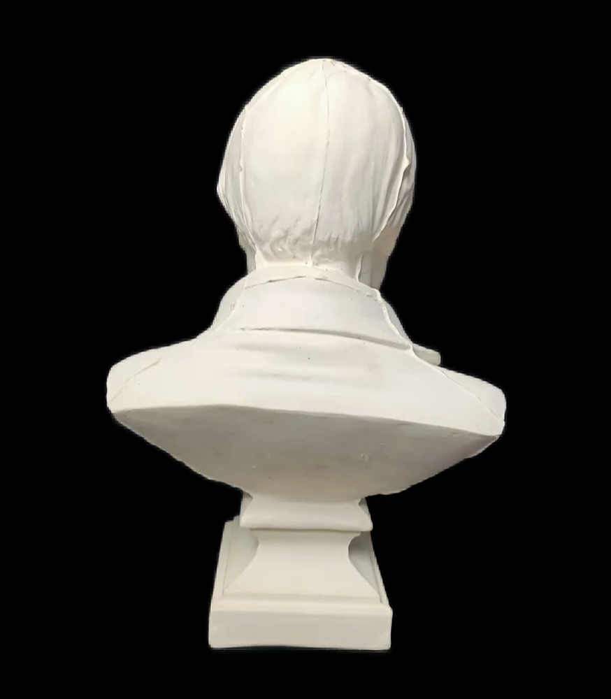 Victor Hugo| bust on piedouche