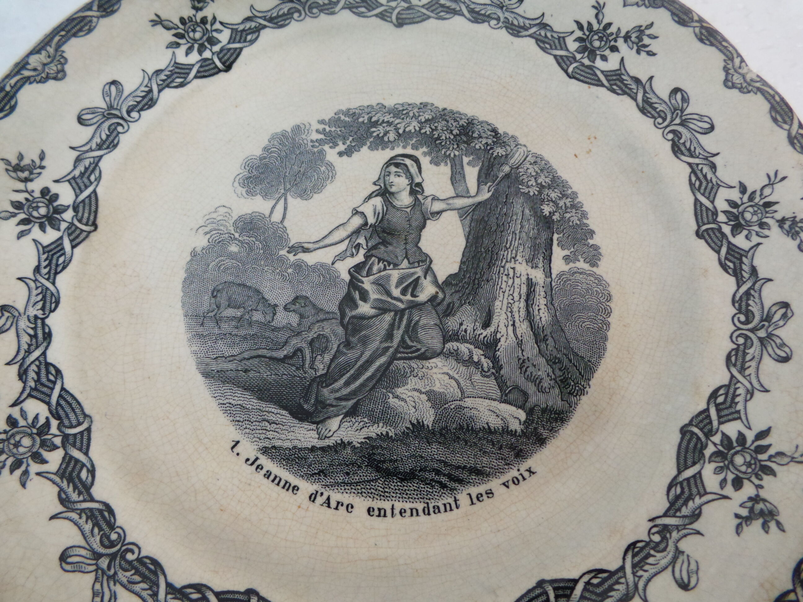 Decorative plate Joan of Arc hearing the voices choisy the king