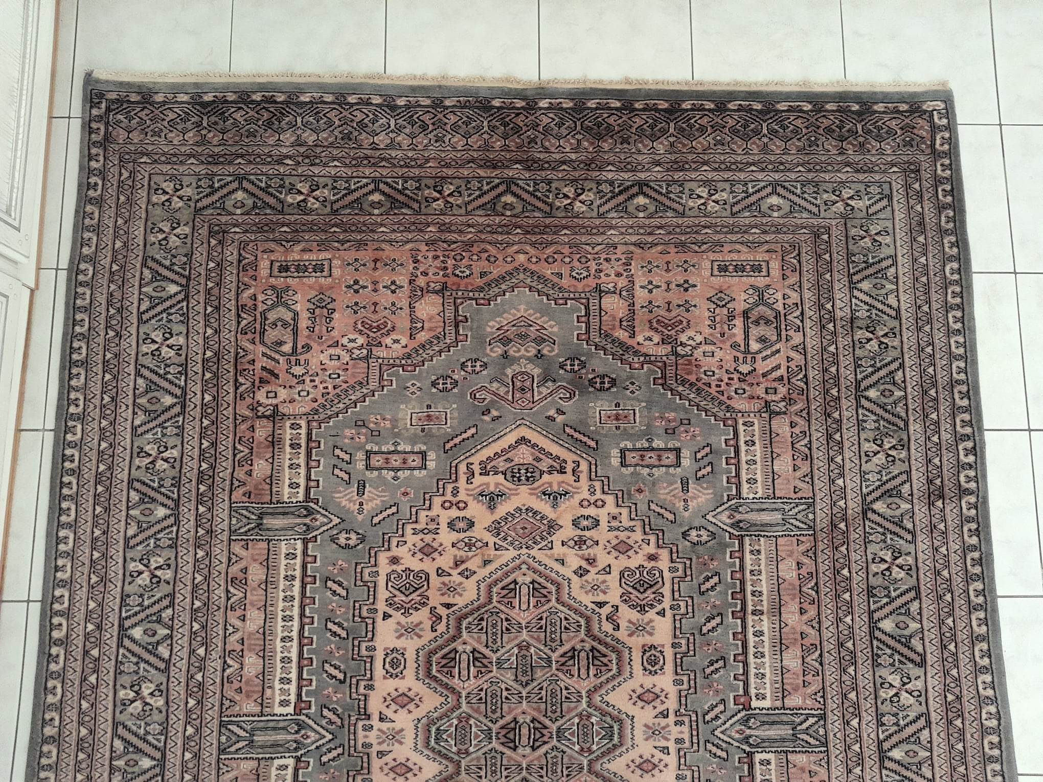 Handmade Pakistani rug 297x190cm