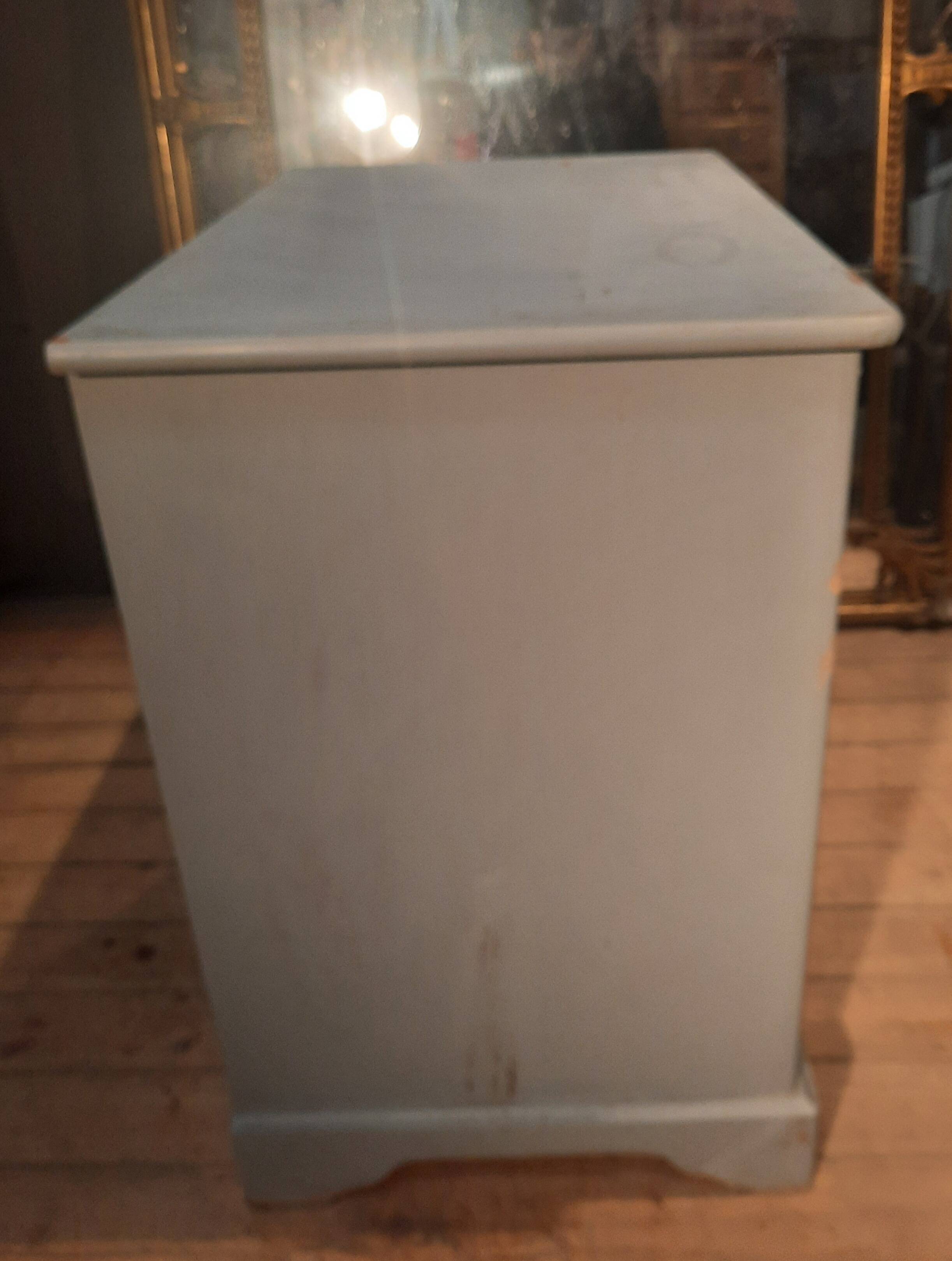 Louis Philippe style painted wooden chest of drawers