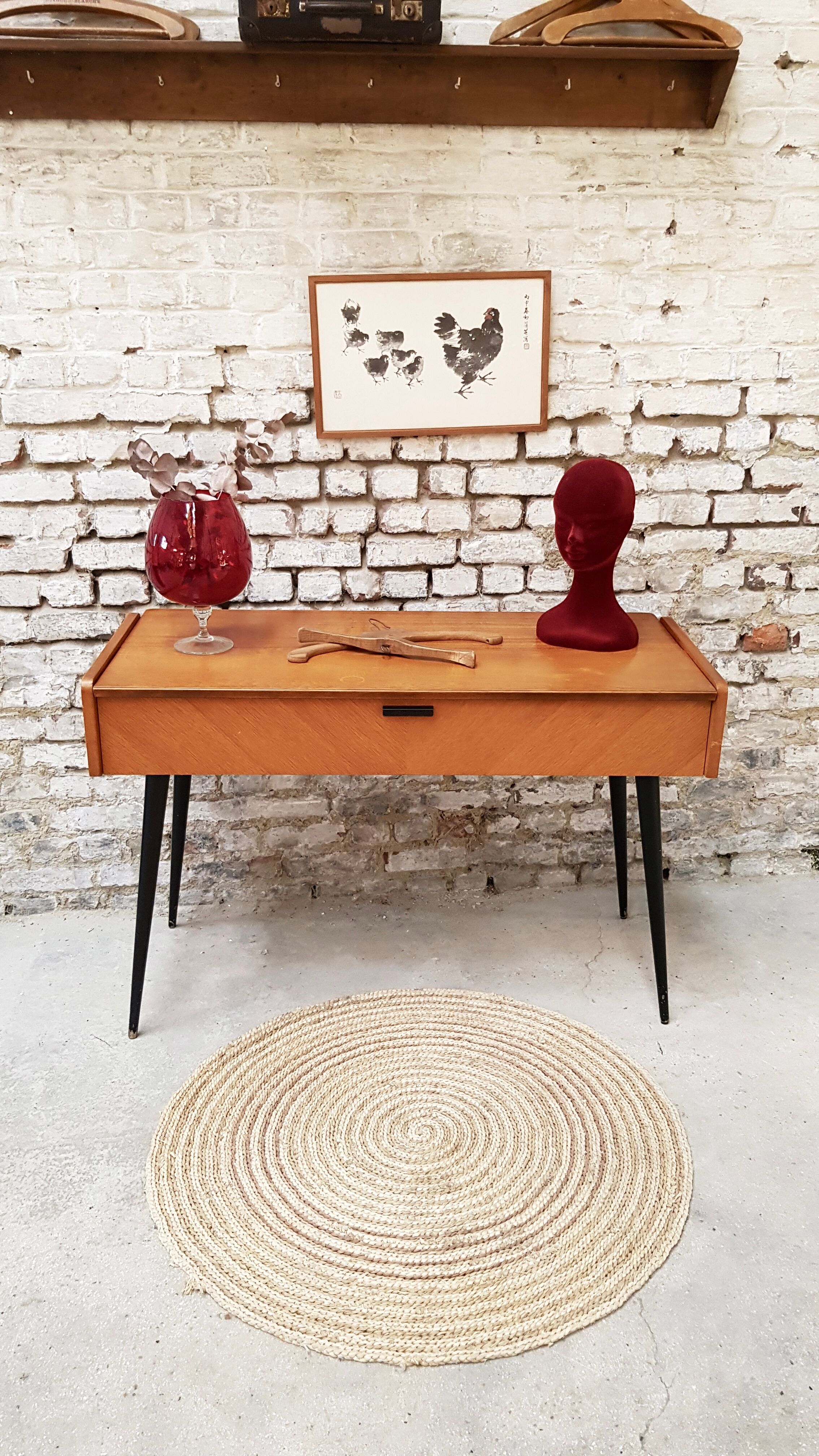 Scandinavian console