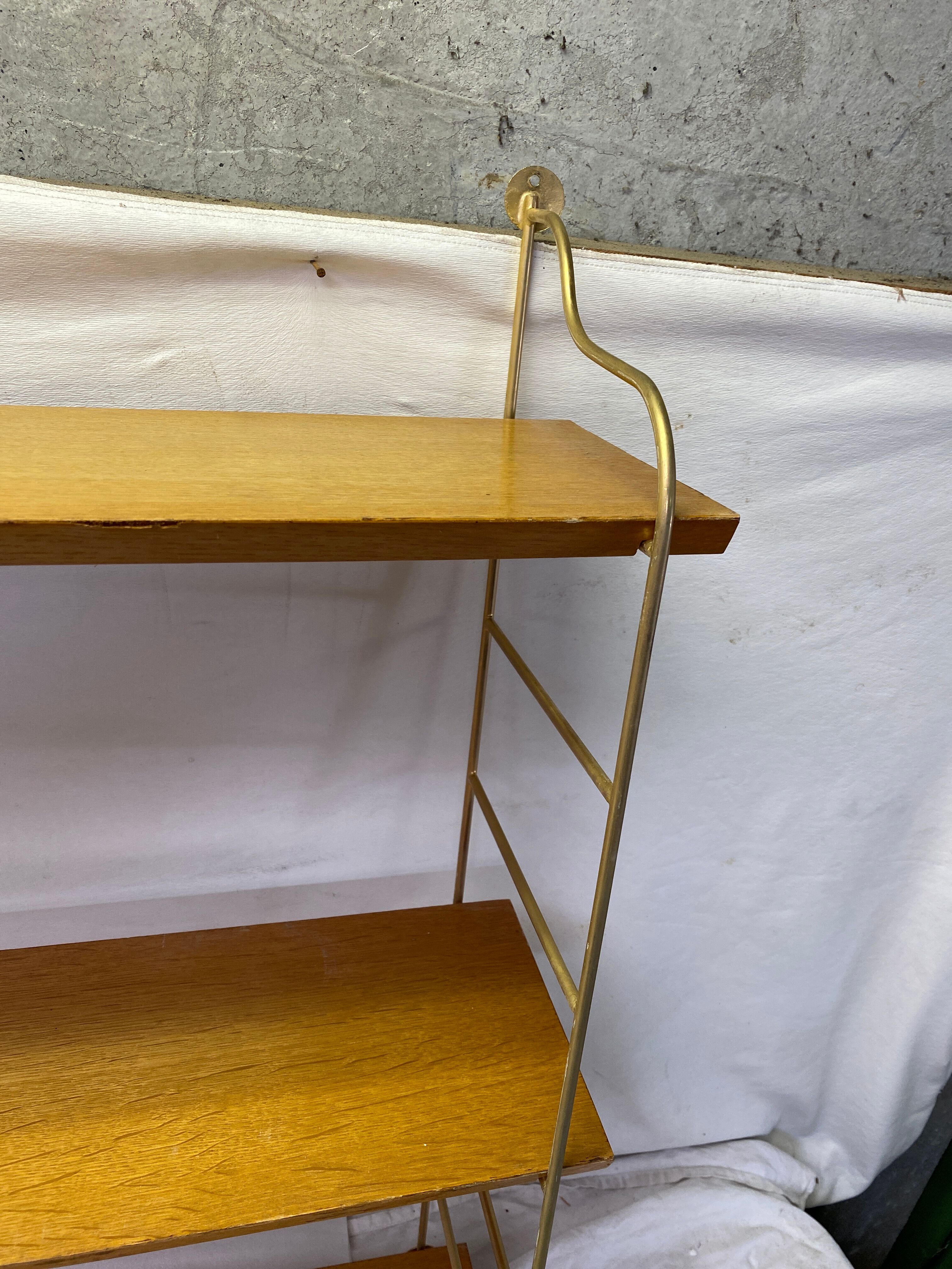 3-level gold thong floor