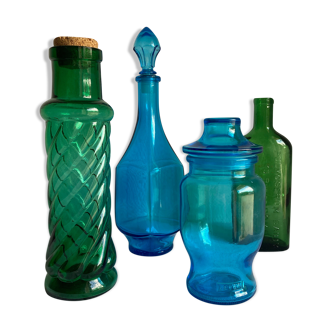 Set of vials, carafes