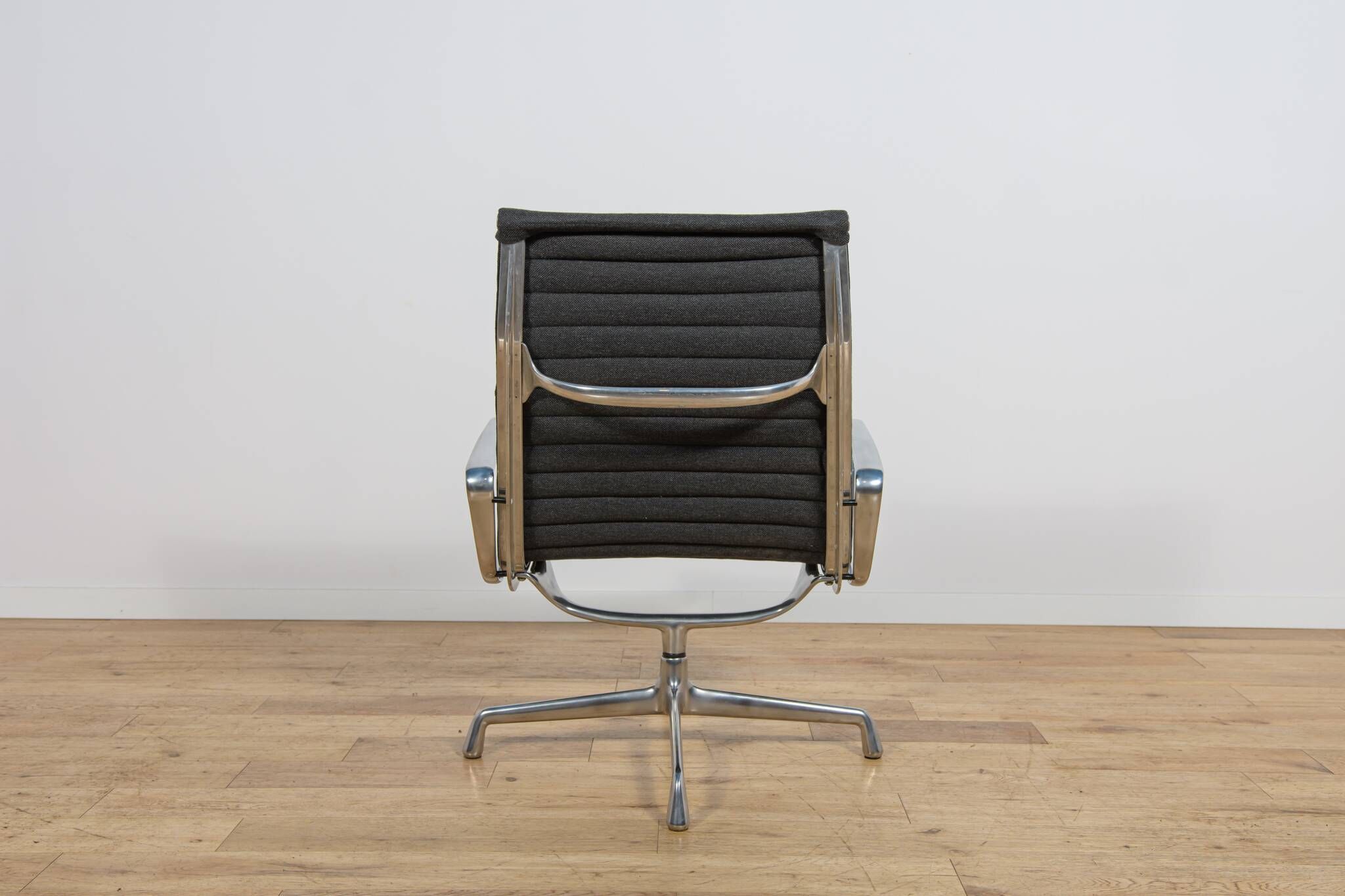 EA124 Lounge Chair by Charles & Ray Eames for Herman Miller, United States, 1980s
