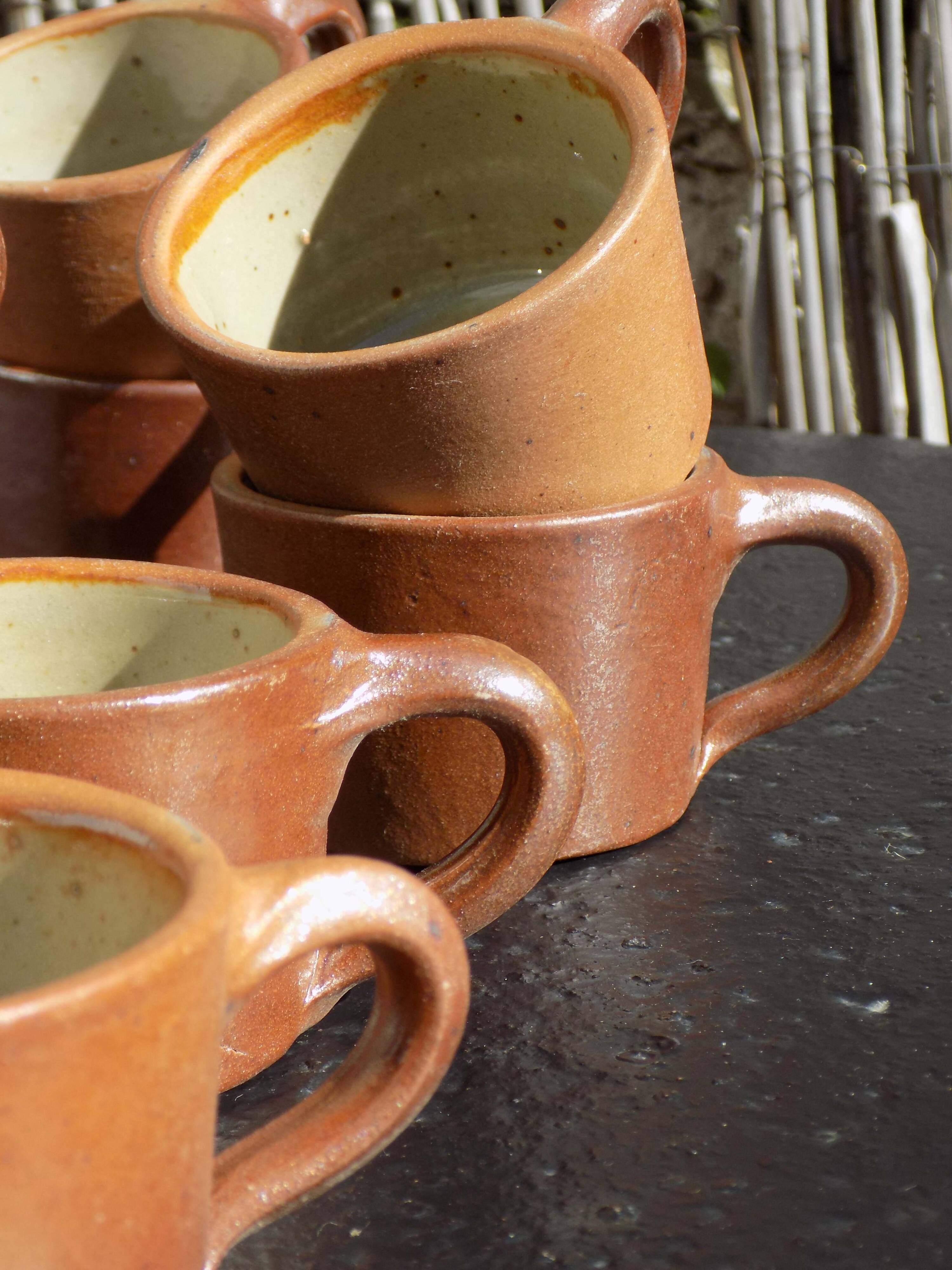 Set of 8 stoneware coffee cups