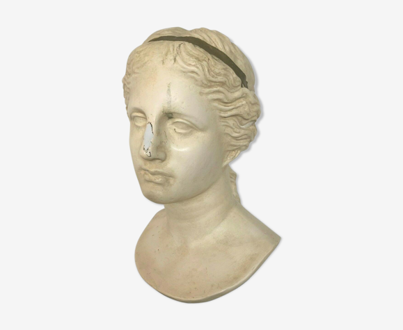 Buste d'Aphrodite en stuc patiné socle en bois noir XX siècle