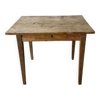 Pine table