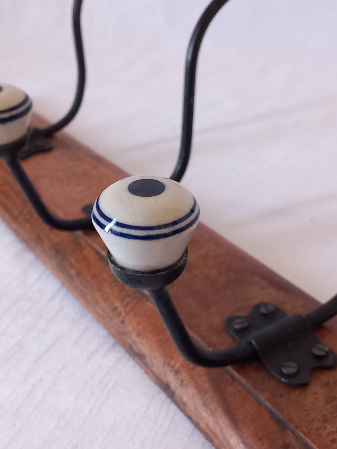 Patère / porte manteau Vintage bois et céramique