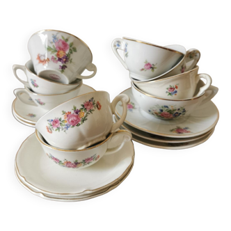 Set of vintage floral cups