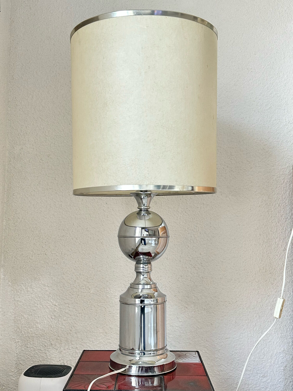 Lampe en métal chromé années 1970