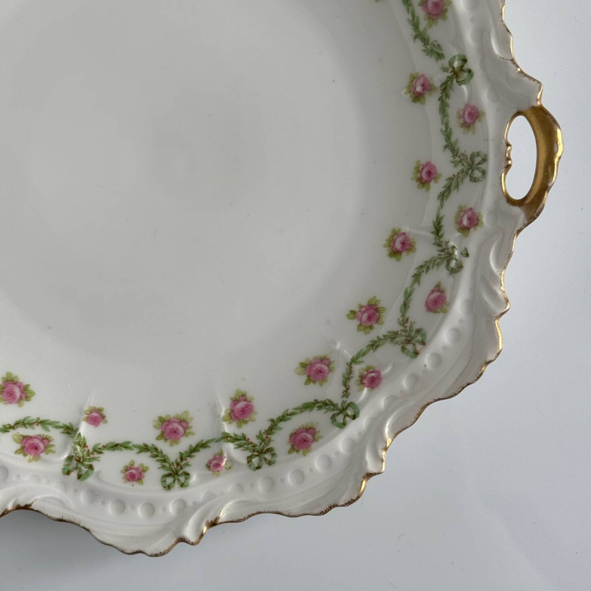 Plat à Gâteau et Assiettes à dessert Limoges | Rubans, Nœuds et Roses