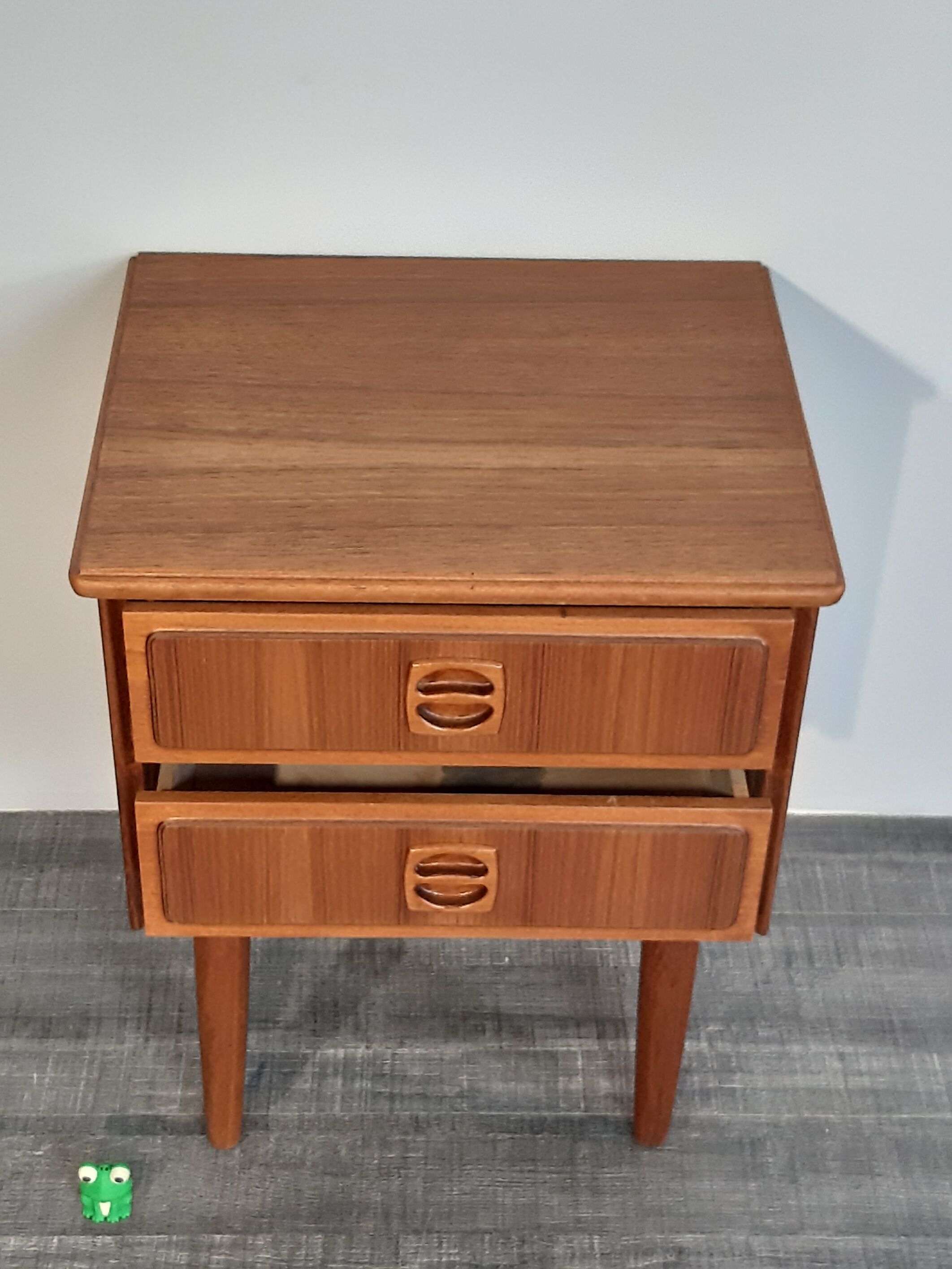 Danish beside tables in teck 2 drawers, scandinavian 1960