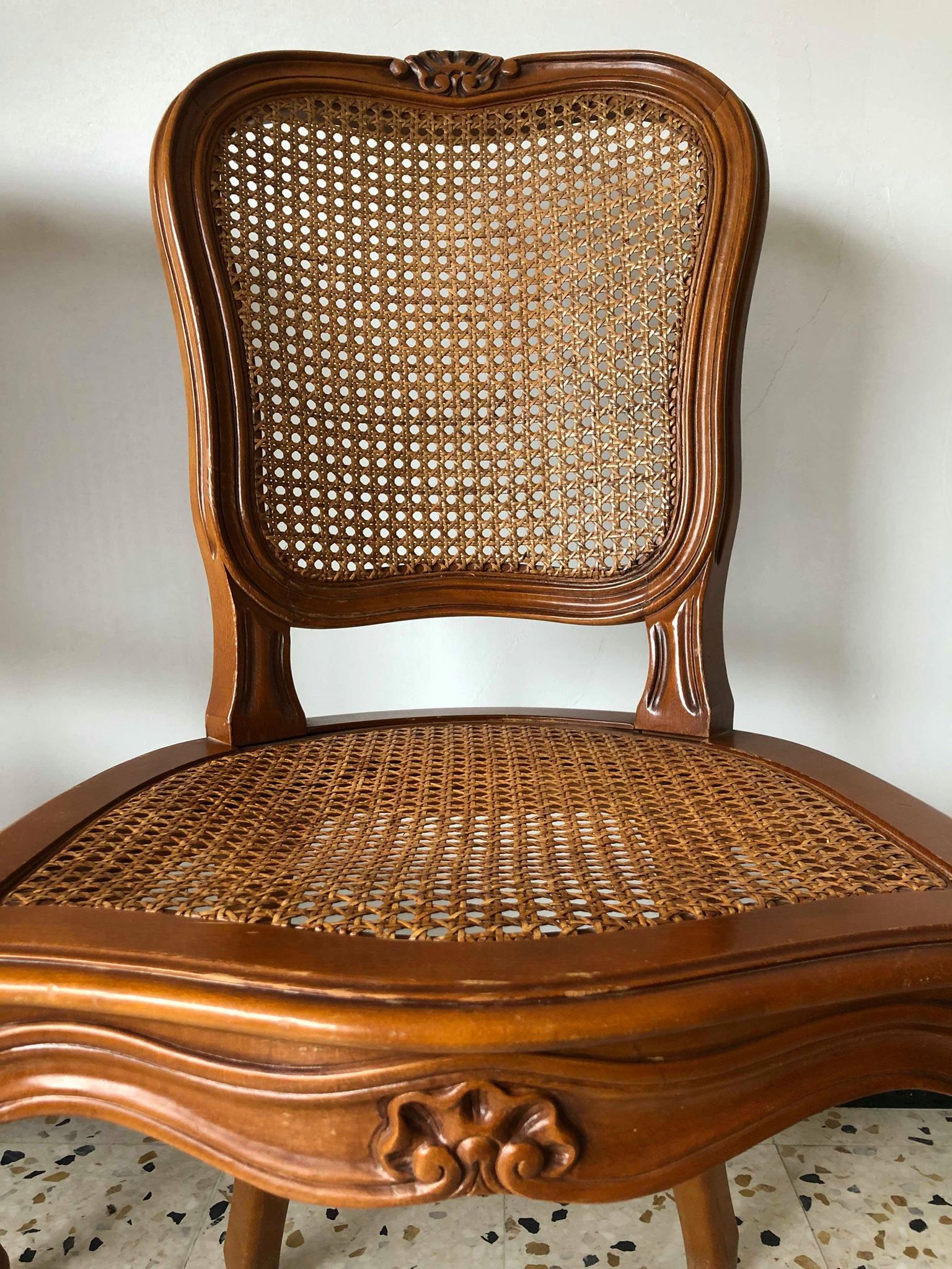 Paires de chaises style Louis XV bois & cannage