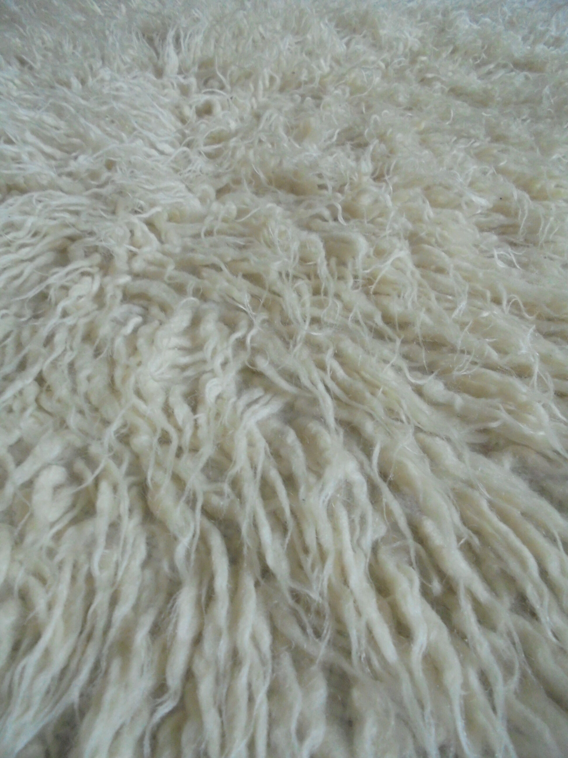 Wool rug 110 x 160 cm