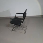 2 chaises pliantes en cuir chromé