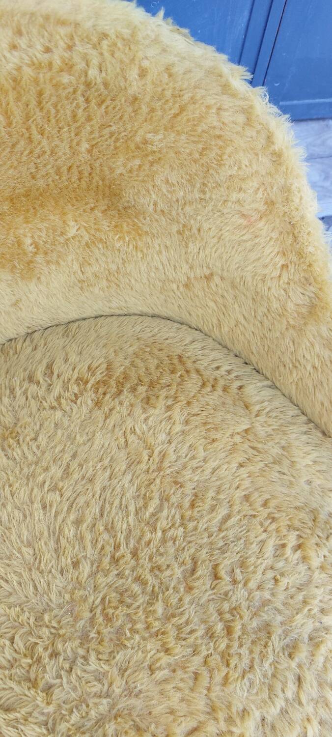 Plush cocktail armchair