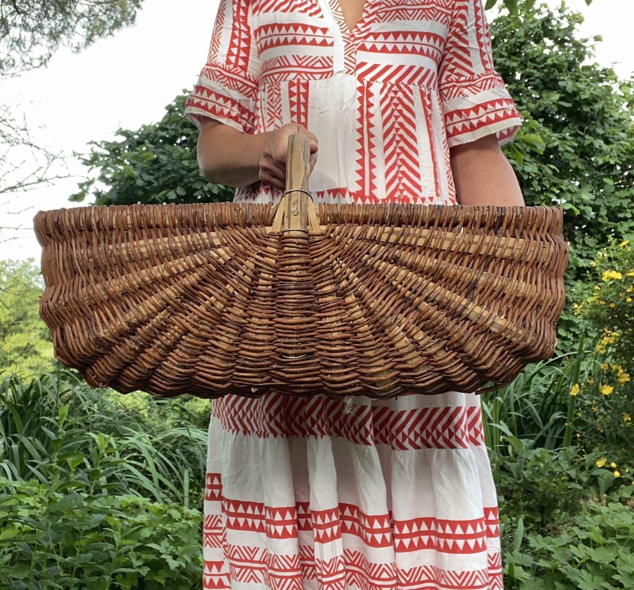 Large wicker basket with metal wire 58X36cm