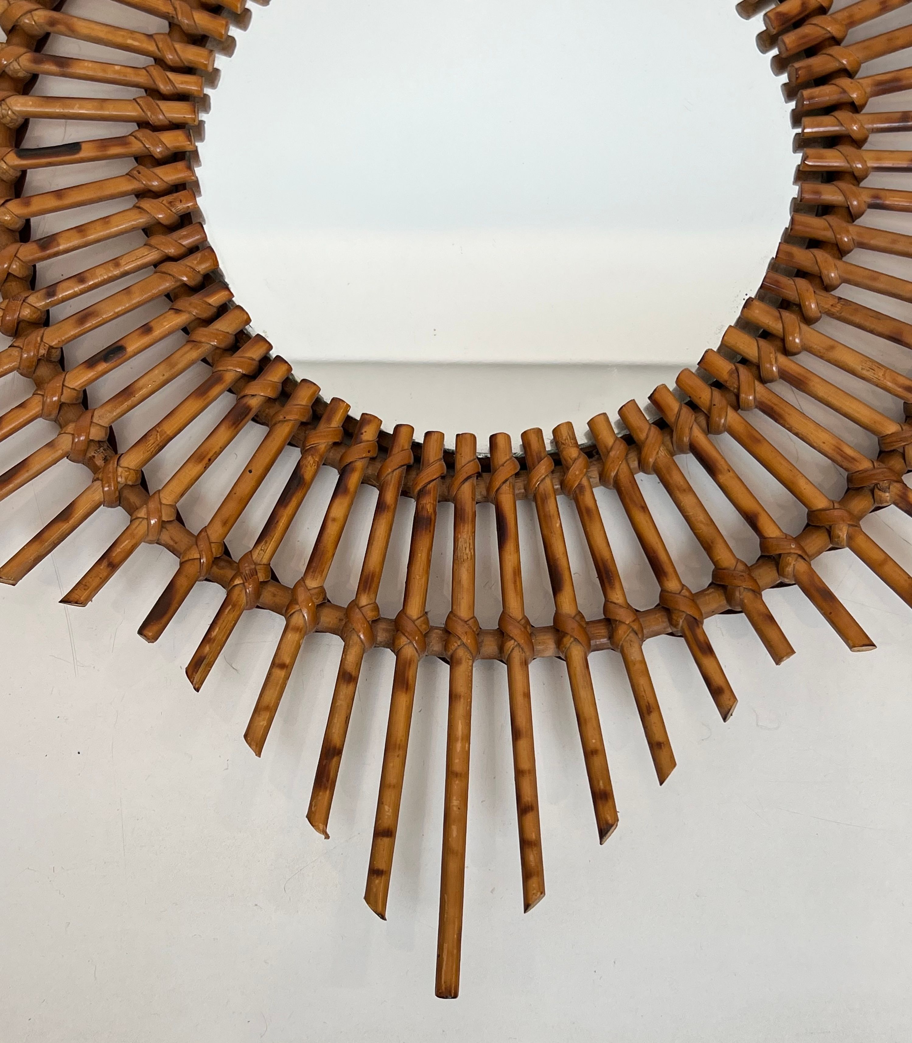 Rattan mirror in the shape of a star.