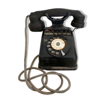 Bakelite black phone