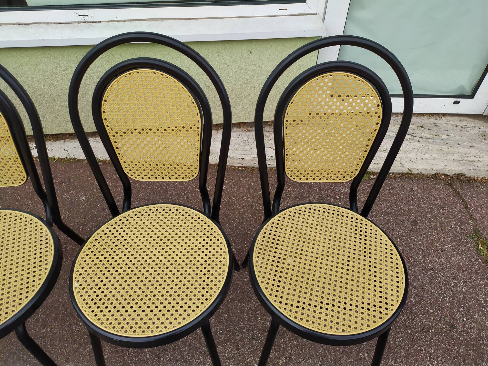 Lot of 4 black bistro chairs