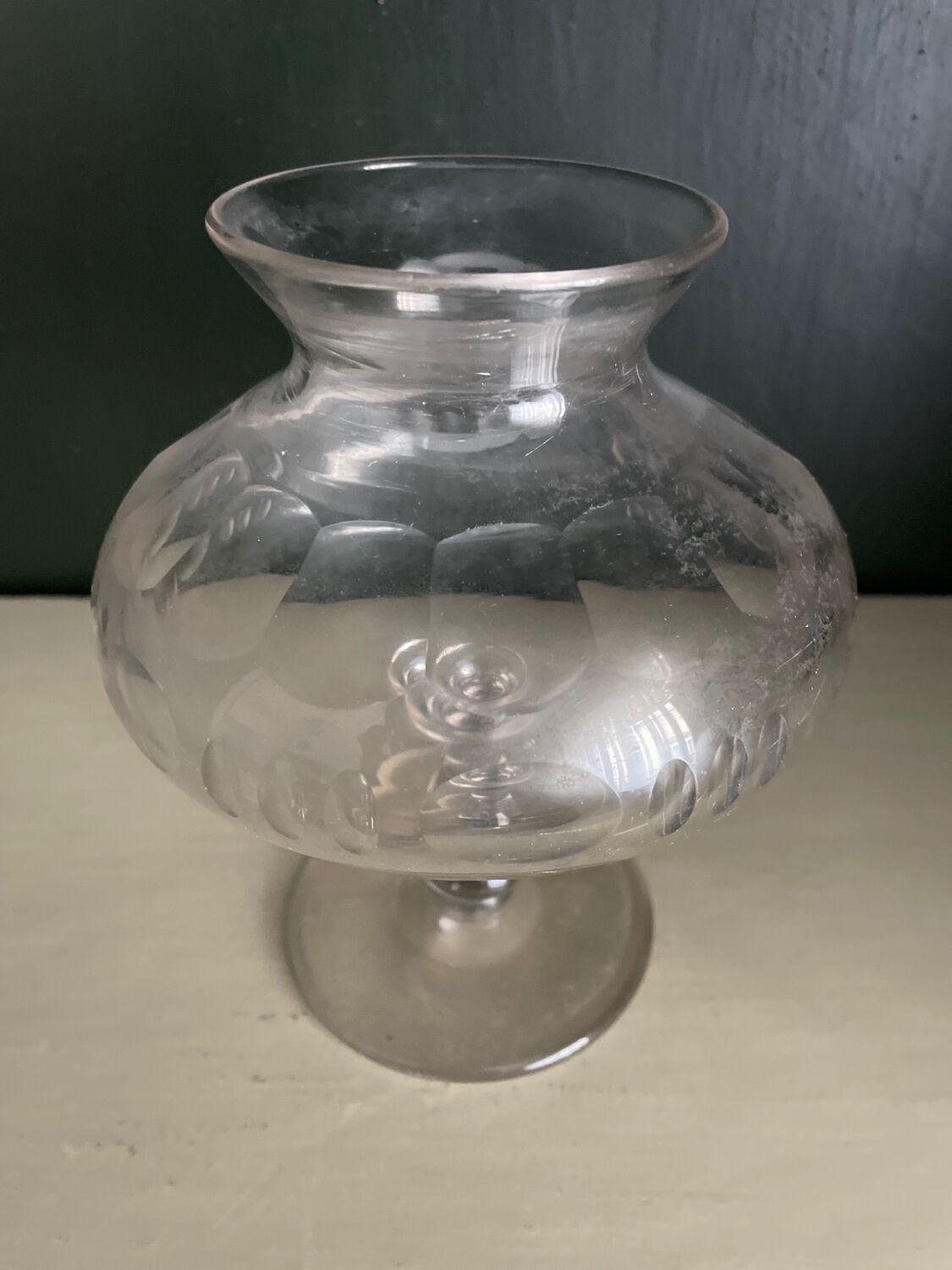 Pot with leeches crystal nineteenth century