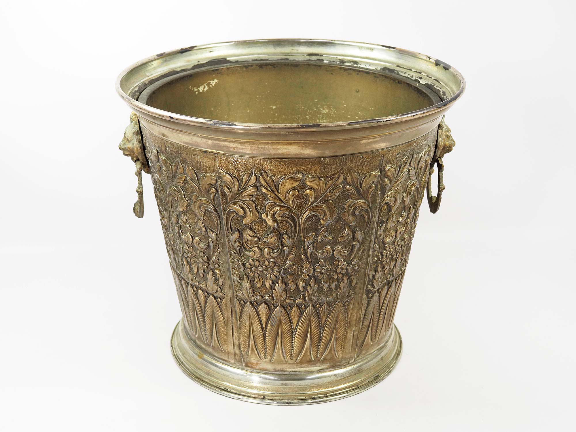 Champagne bucket in brass regrowth silver with lion handles, 1900s