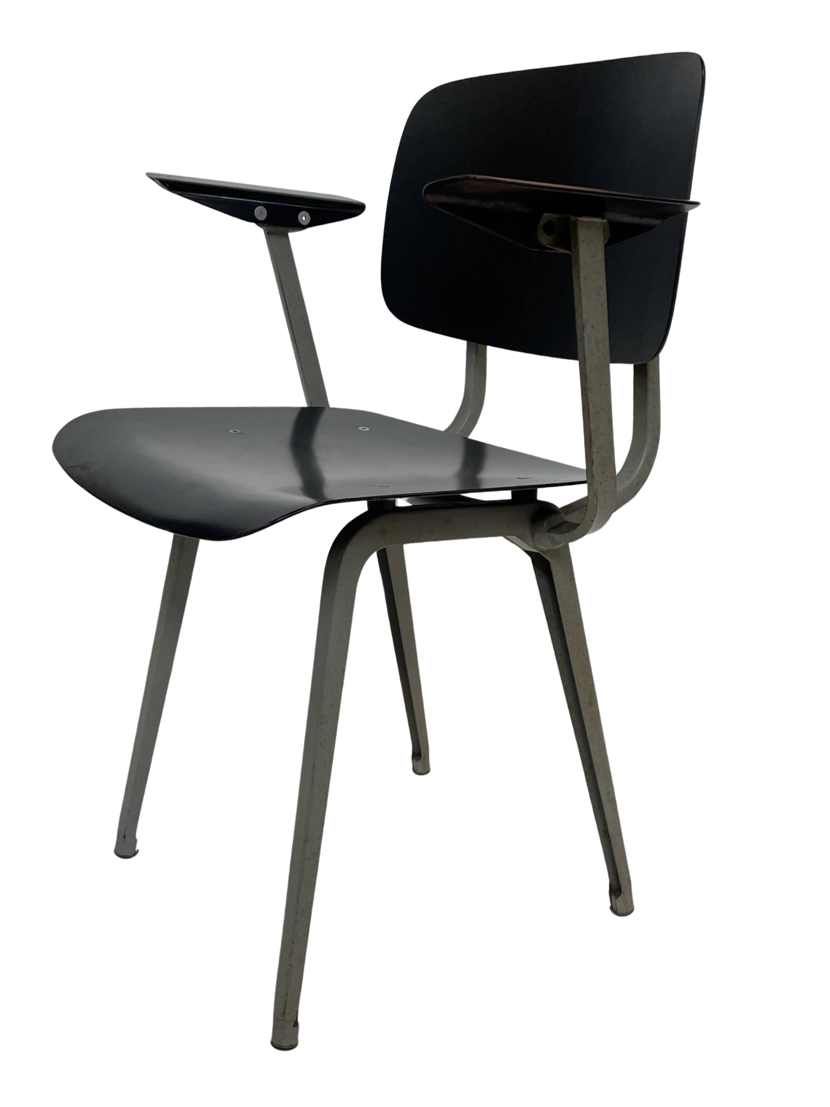 Friso Kramer Revolt arm chair for Ahrend de Cirkel 1953