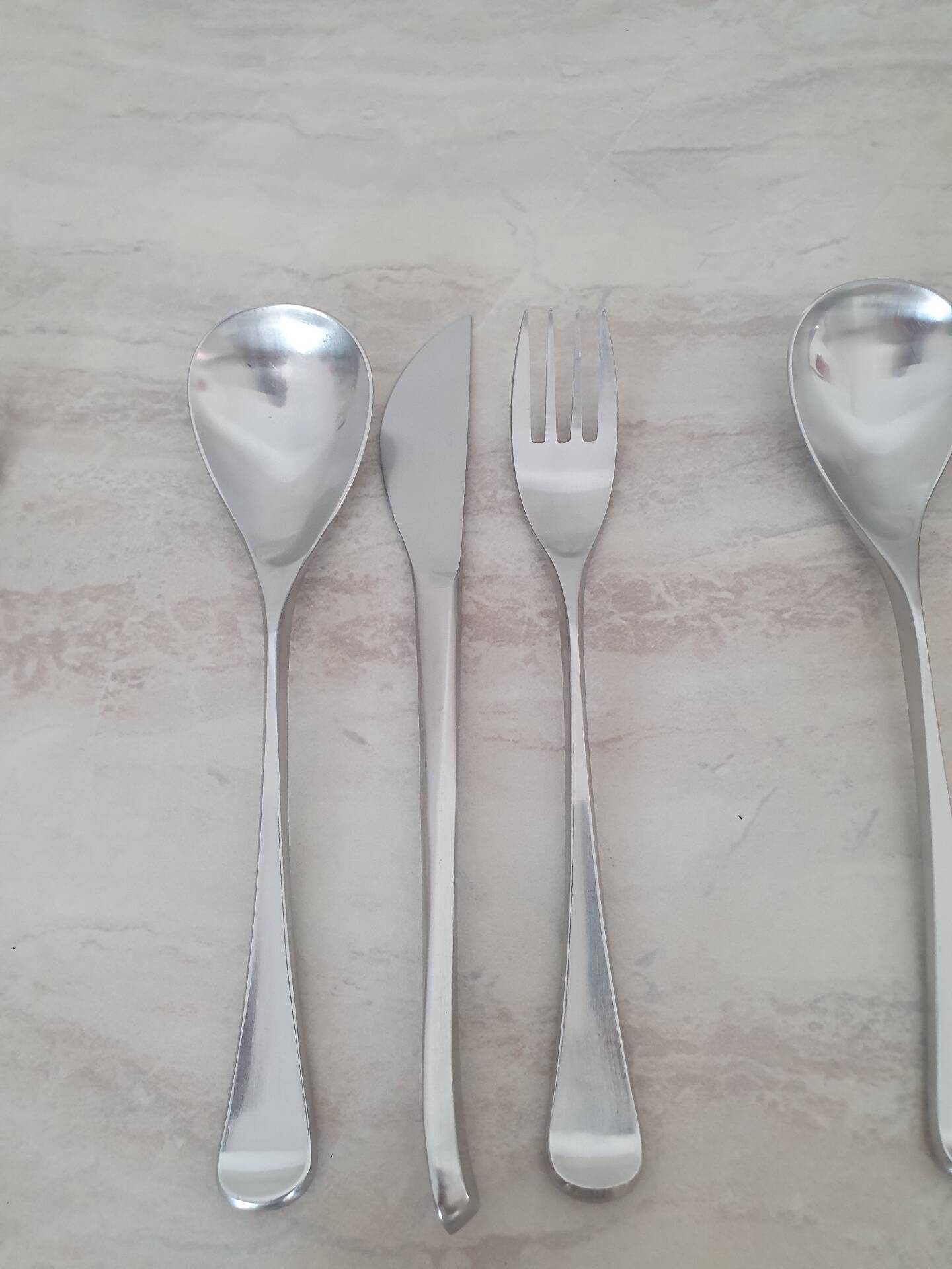 Service for 18 covers Guy Degrenne Cobra collection / Forks and spoons
