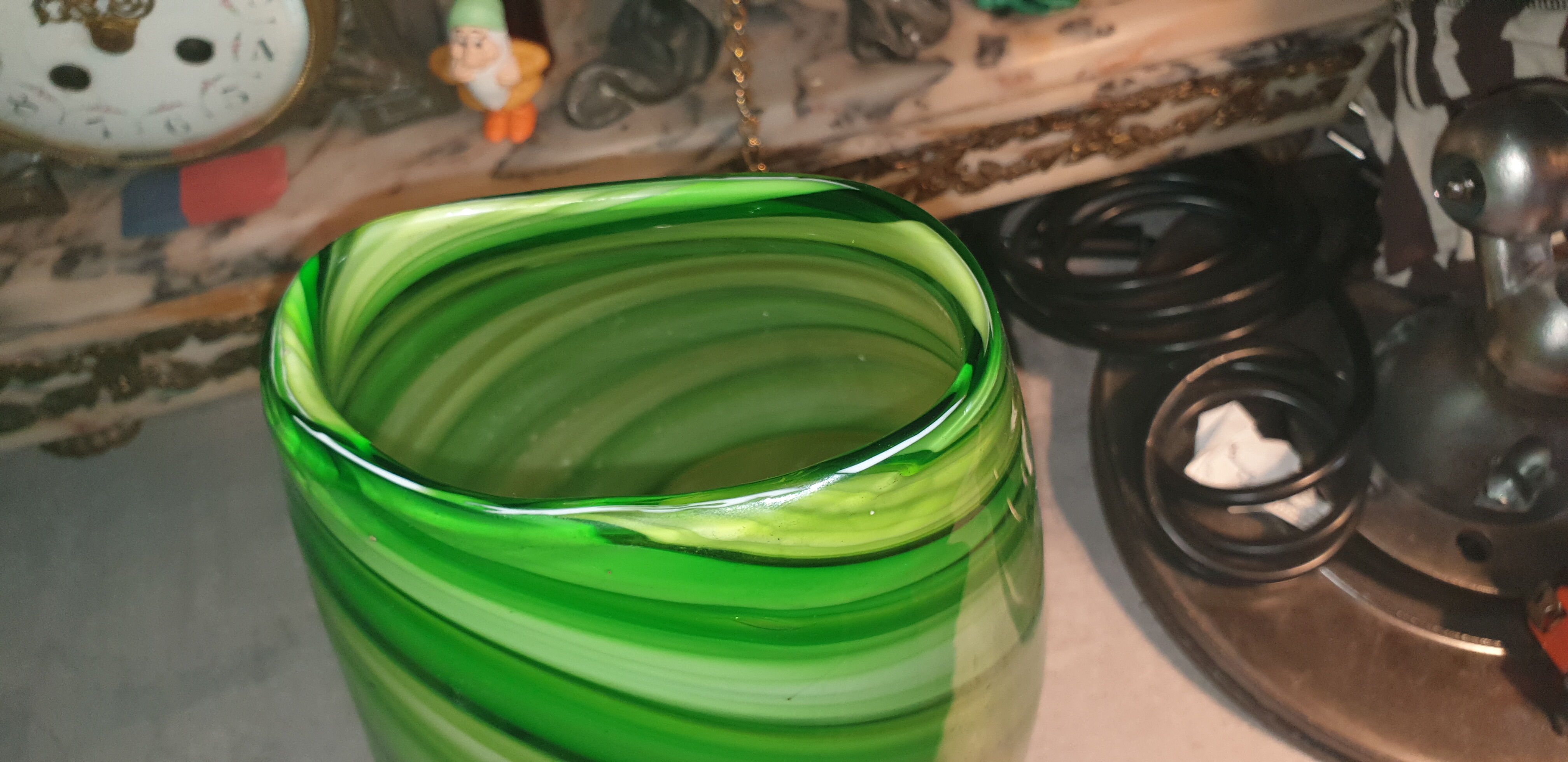 Berlingot colored glass vase