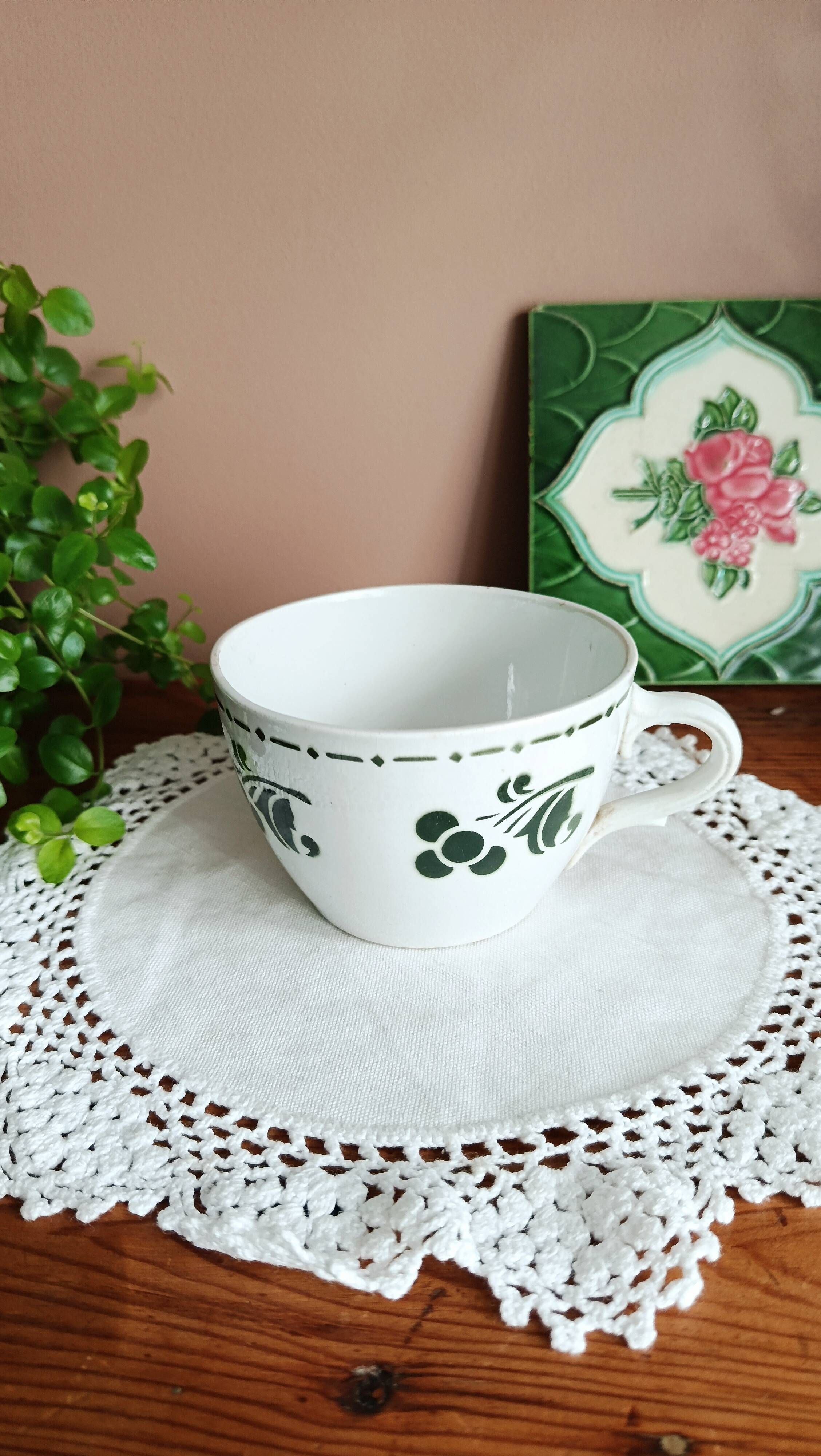 Grande tasse à chocolat Badonviller, cerisette
