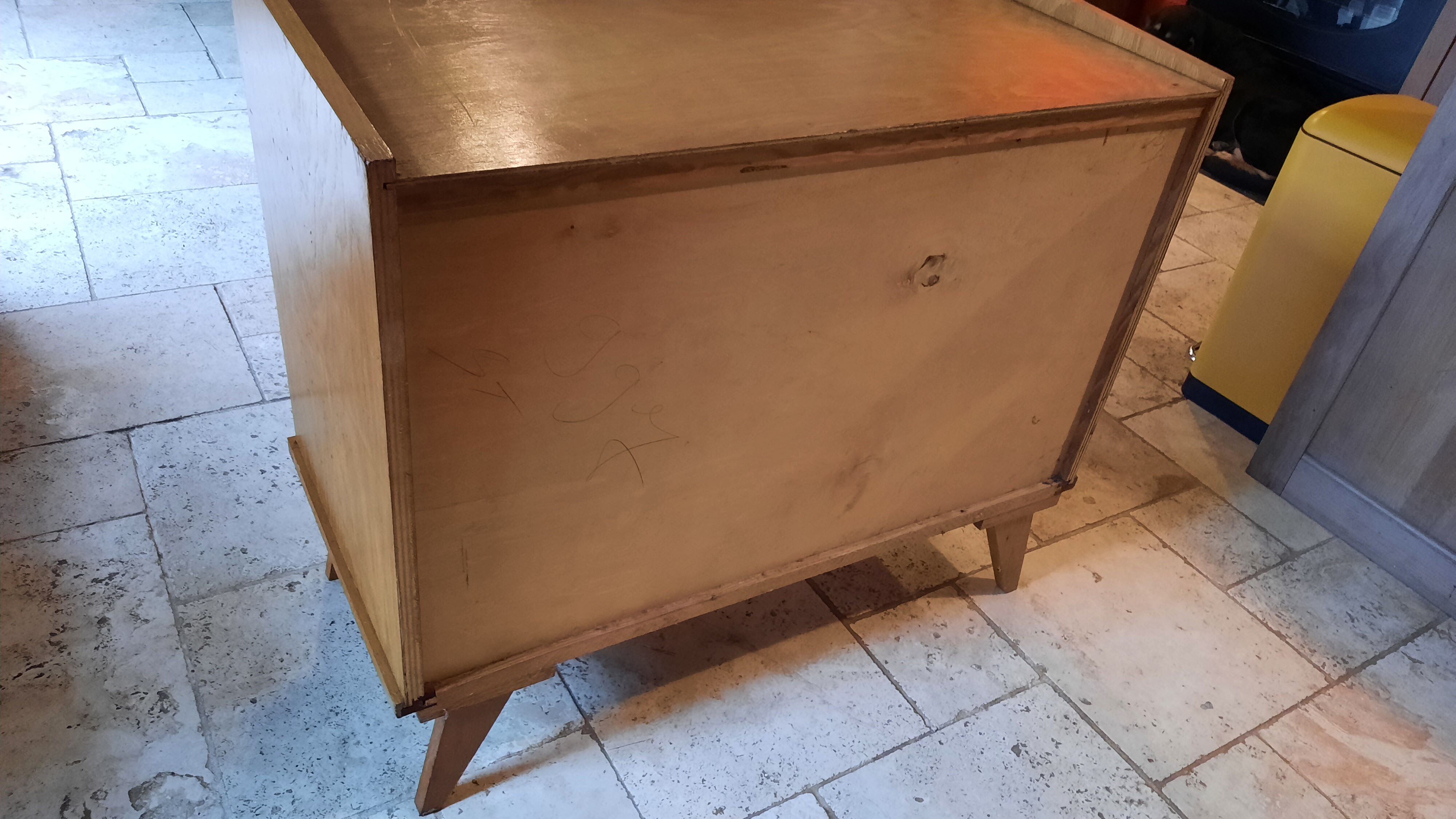 Compass foot dresser