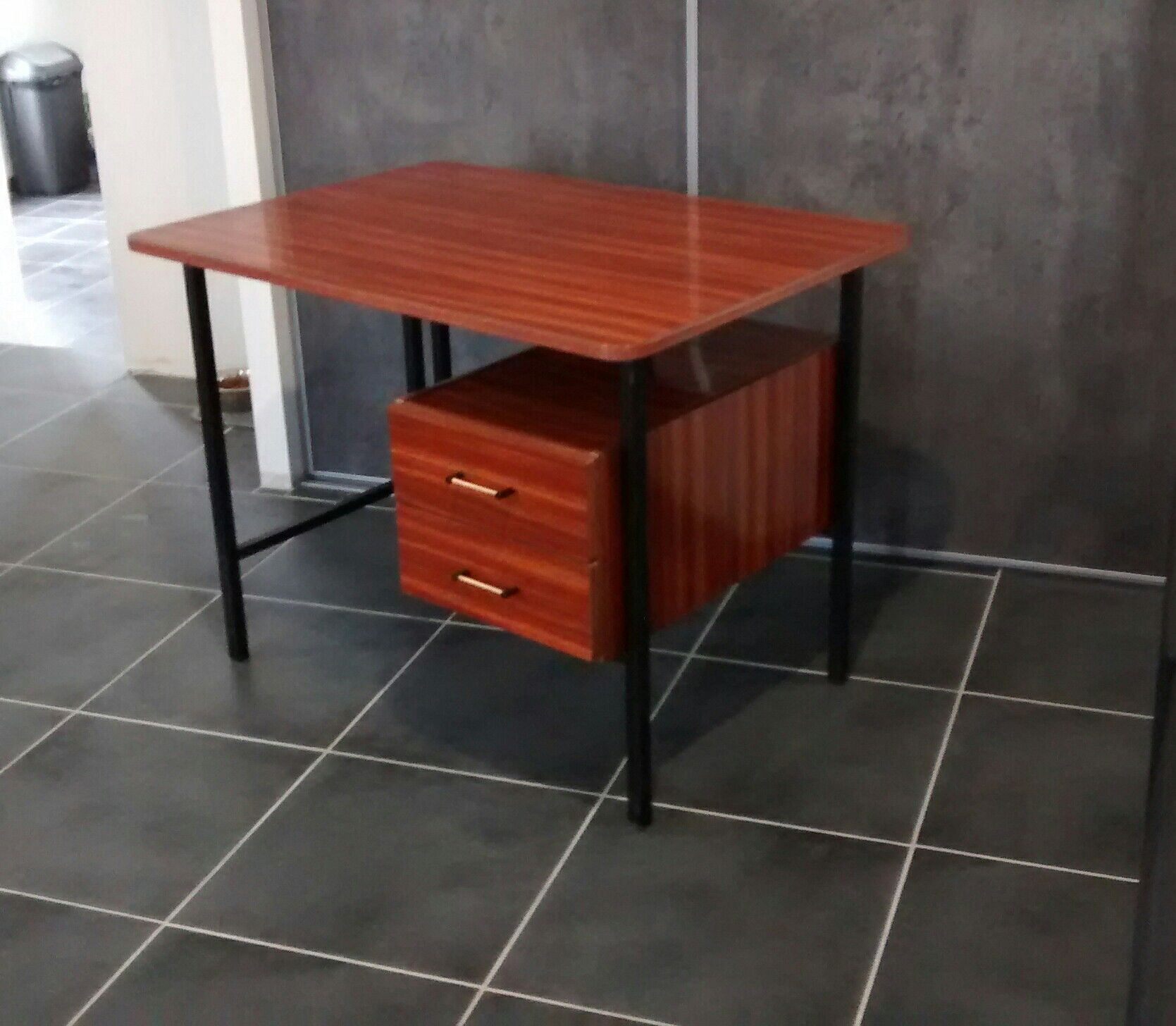 Modernist desk
