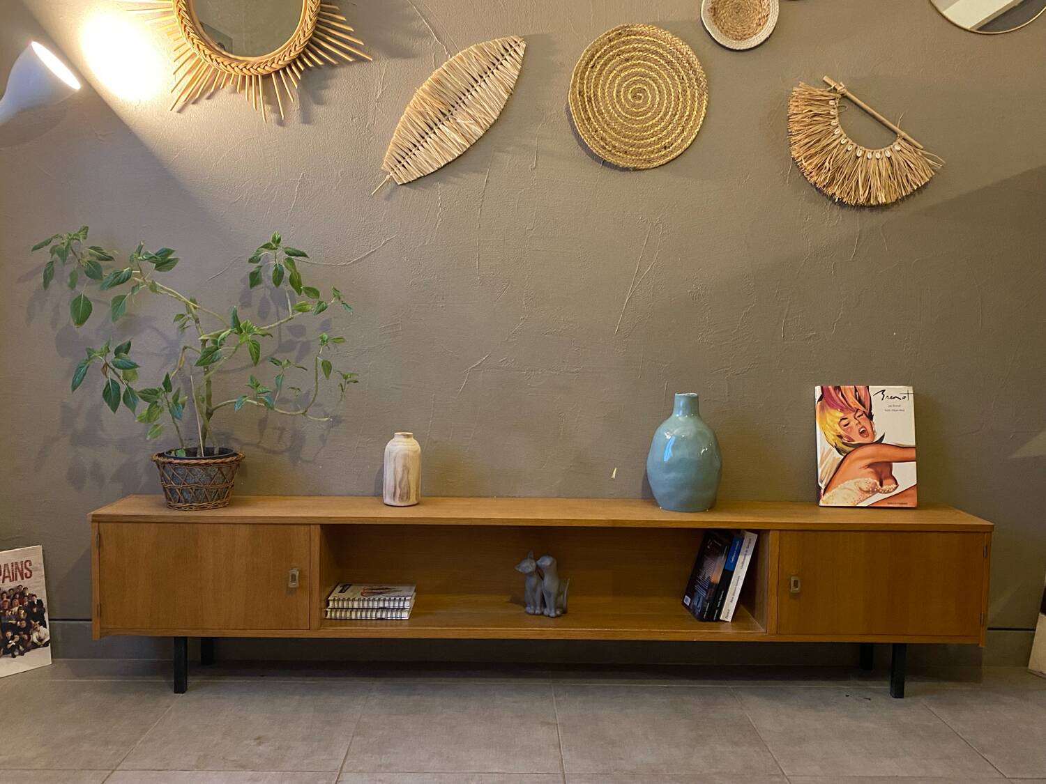 Vintage sideboard (shallow)