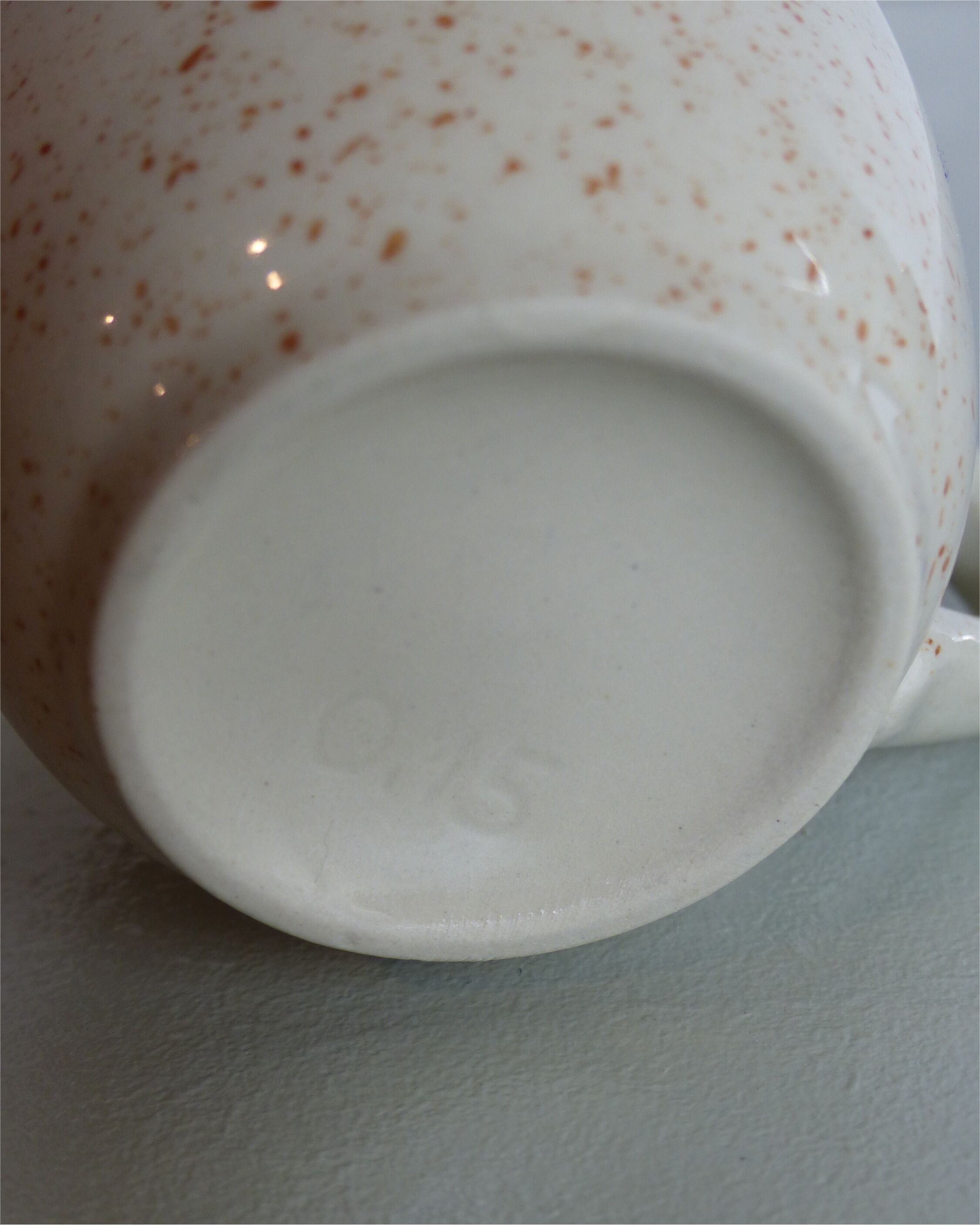 Set of 4 cups in beige speckled stoneware