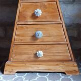 Commode forme pyramidale