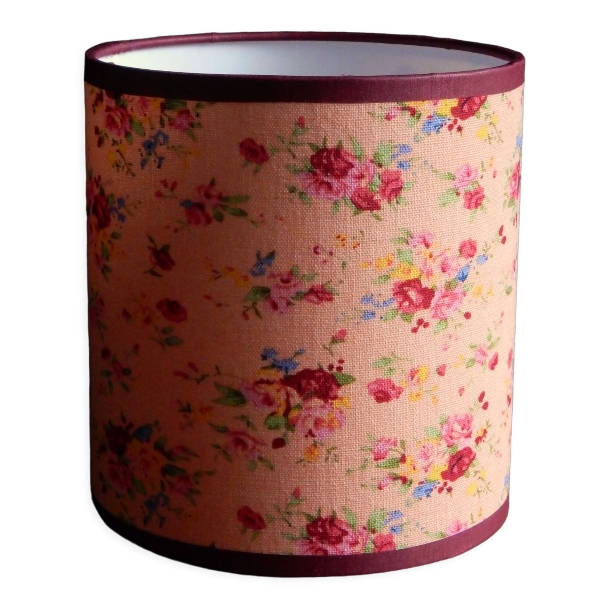 Abat-jour en lin fleuri dans le style Liberty