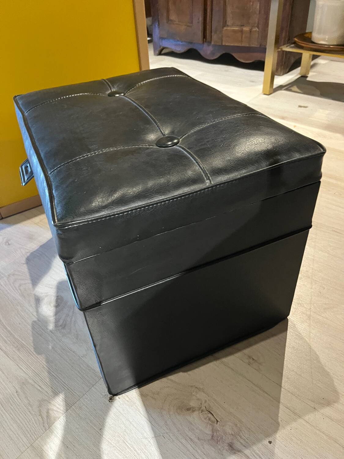 Vinyl storage chest pouf 1970