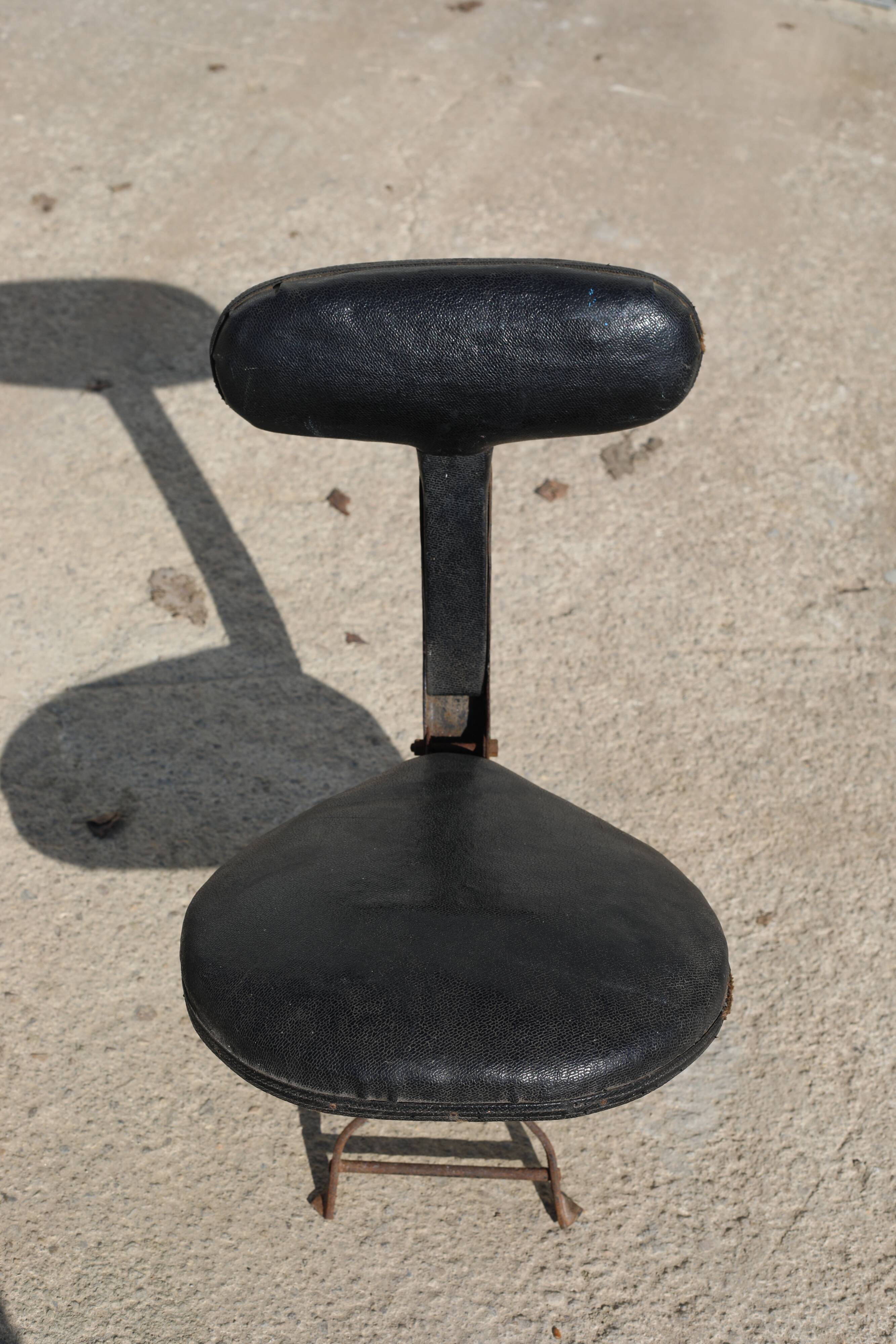 Strap-auto seat early 20th century