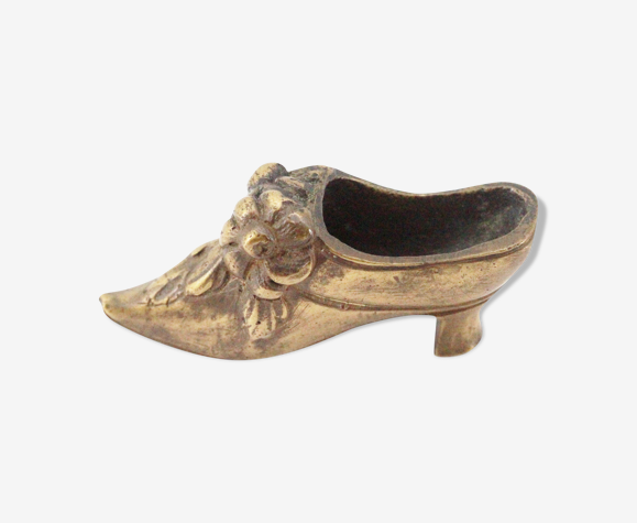 Ancien escarpin cendrier en laiton