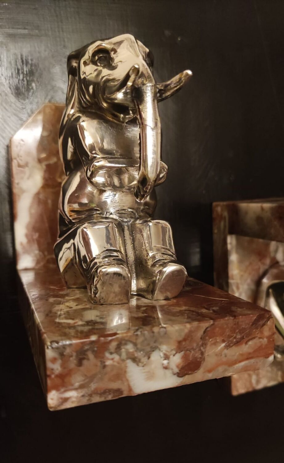 Art Deco elephant bookends in silver regulation