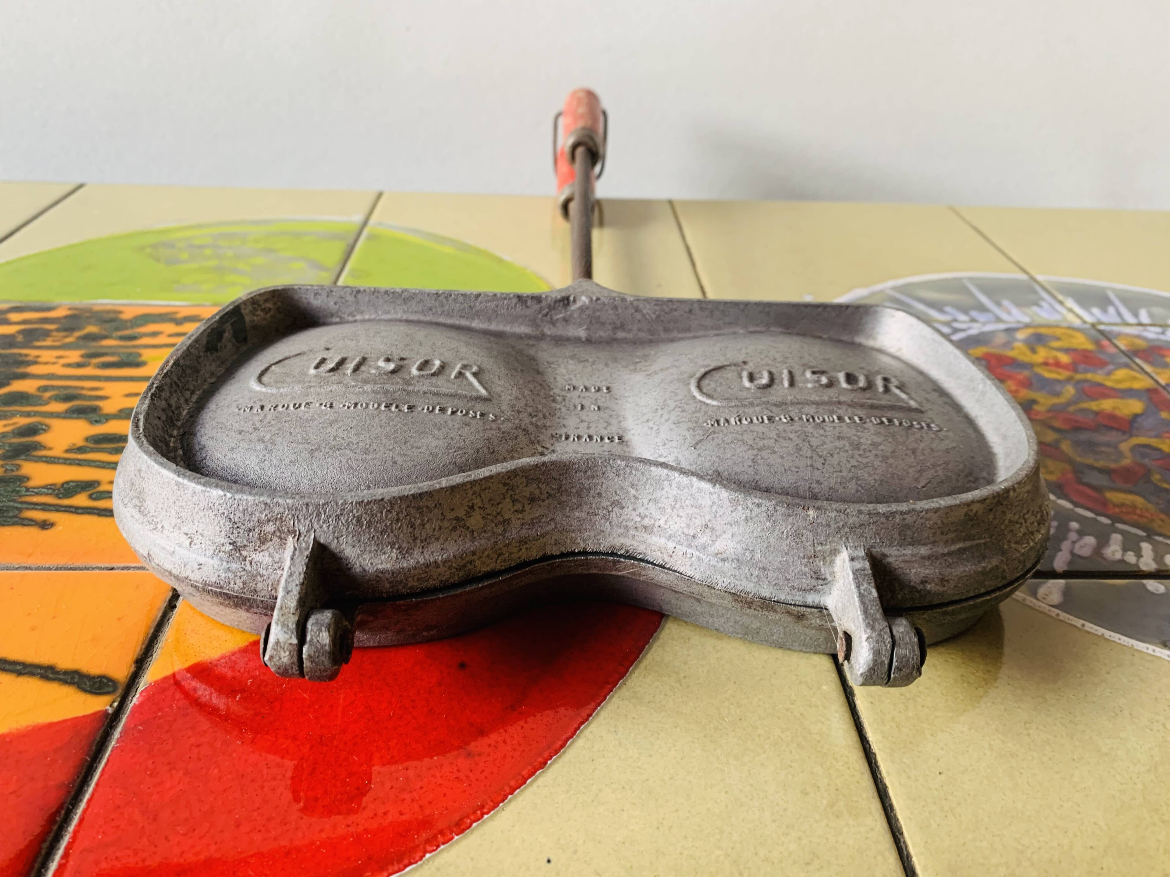 Vintage cast aluminum sandwich maker - Cuisor