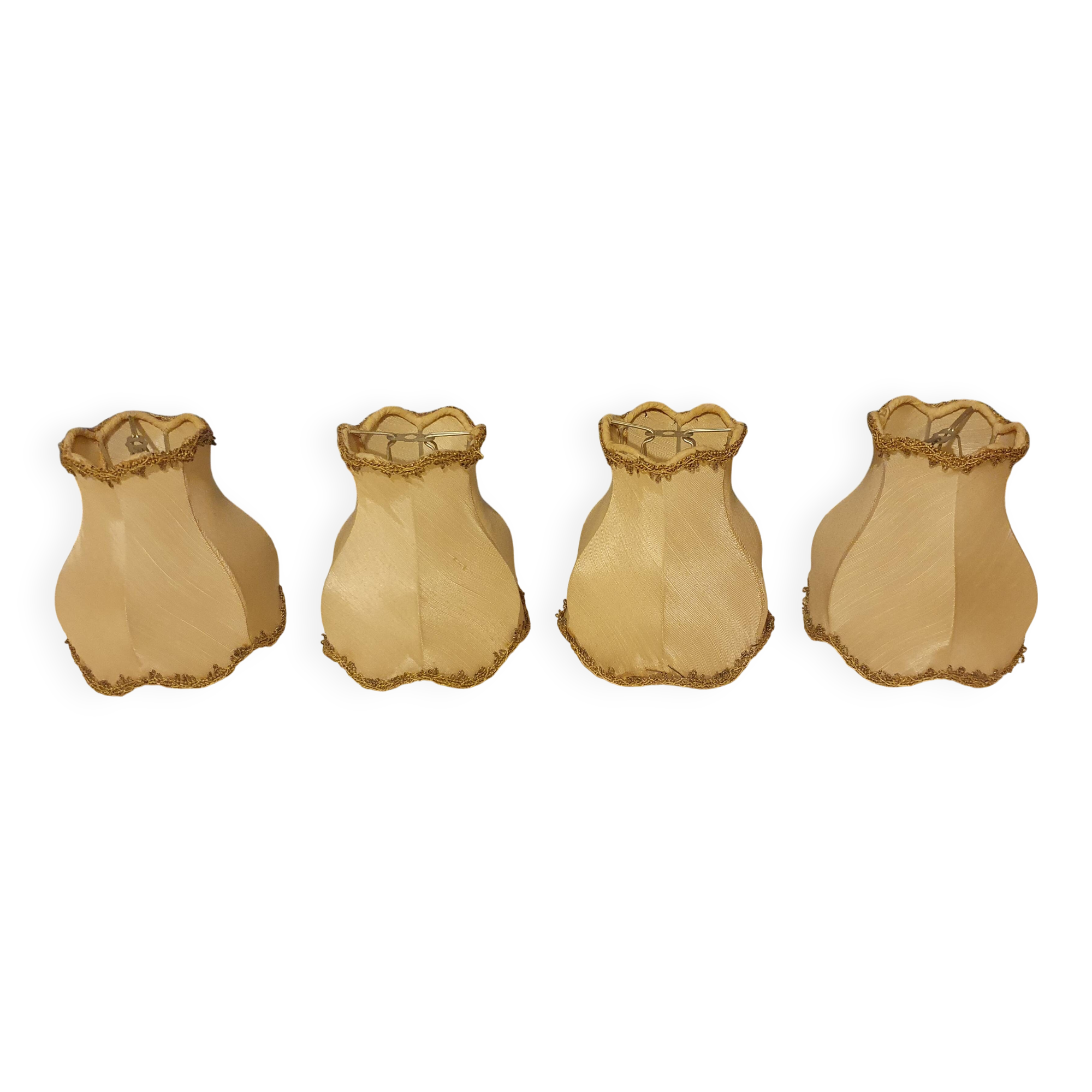 Set of 4 fabric lampshades with fringes